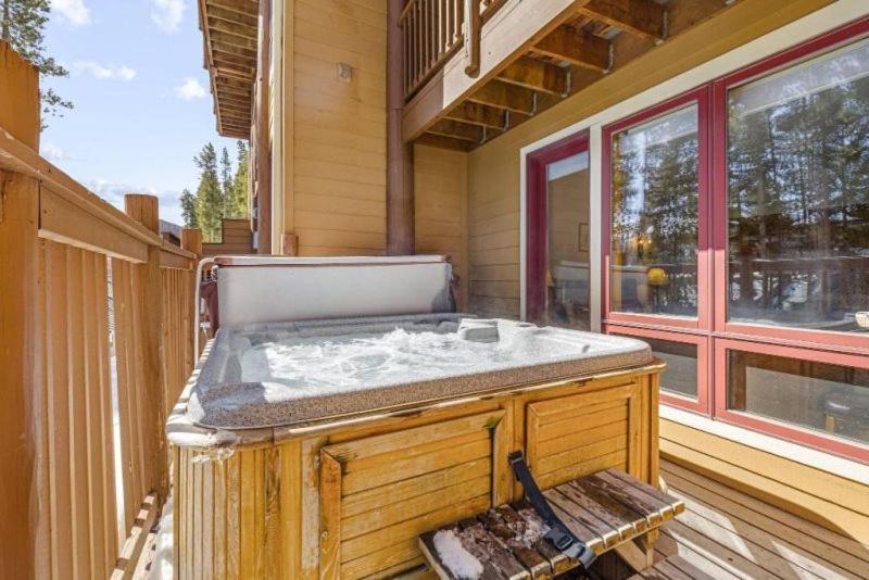 Beautiful 4 Bedroom Townhome Near Snowflake Lift In Breckenridge Blue River Buitenkant foto